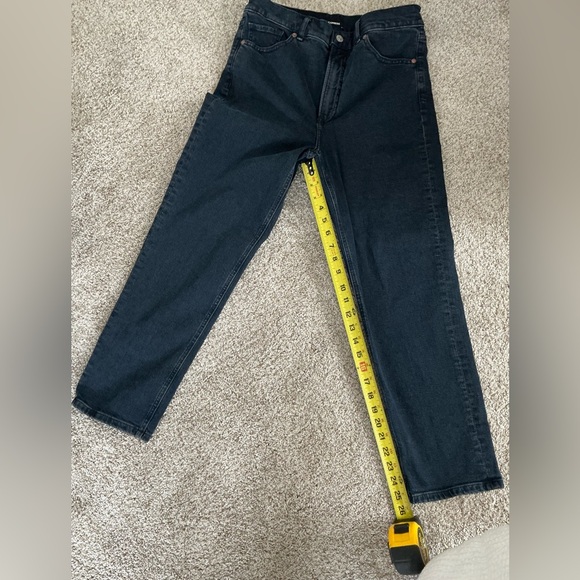 Express Super High Rise Mom Straight Leg Jeans - Picture 6 of 7